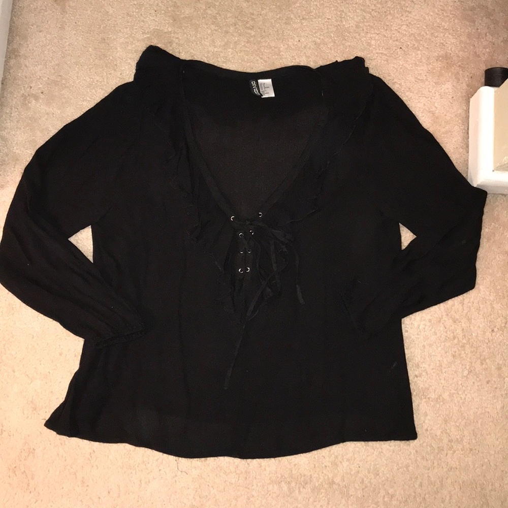 H&M DIVIDED Black ruffle deep v-neck top - Size 8